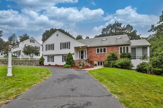 22 Berkshire Dr, Winchester, MA 01890
