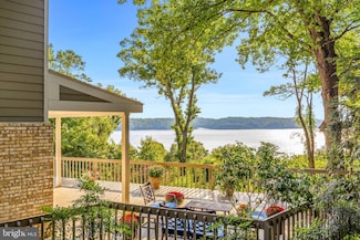 1230 Cavalier Rd, Arnold, MD 21012