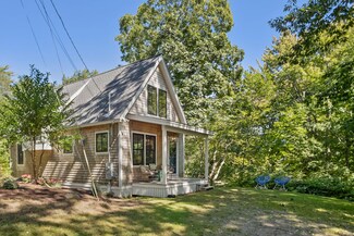 4 Heather Ln, Biddeford, ME 04005