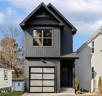 425 Longfellow St, Fuquay-Varina, NC 27526
