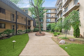 6221 N Niagara Ave Unit 507, Chicago, IL 60631