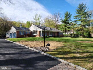 2735 Brendan Cir, Huntingdon Valley, PA 19006