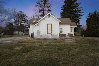 47 Front St, Commercial Point, OH 43116