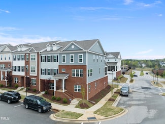 547 Gateway Townes Blvd, Wake Forest, NC 27587