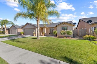1529 Santa Cruz Ave, Tulare, CA 93274