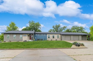 2100 Olive Ave, Des Moines, IA 50312
