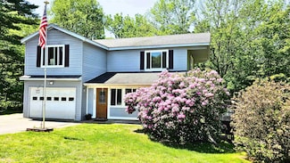 13 Overlook Dr, Springfield, VT 05156