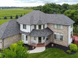 9950 Tybow Trail, Roscoe, IL 61073