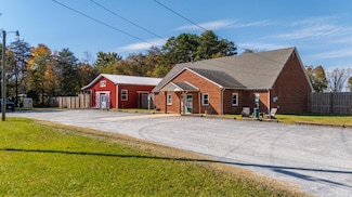 273 Riverbend Rd, Altavista, VA 24517