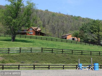 19971 Ridgeside Rd, Bluemont, VA 20135