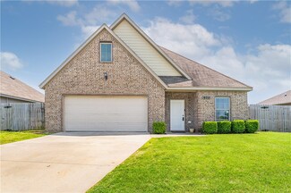 600 W Stoney Point Rd, Rogers, AR 72758