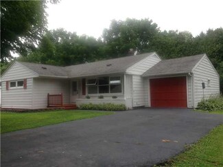 18 Orchard Park, Phelps, NY 14532