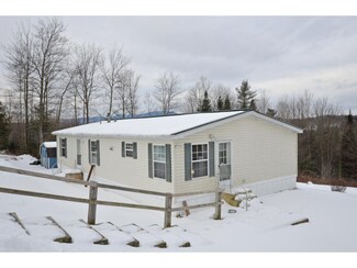 327 Mead Rd, Hyde Park, VT 05655