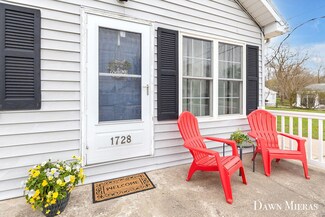 1728 Ira Ave NW, Grand Rapids, MI 49504
