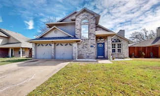 7736 Western Oaks Dr, North Richland Hills, TX 76182