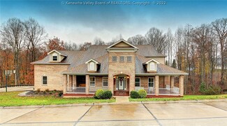 17 Cottonwood Dr, Elkview, WV 25071