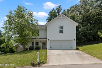 2132 Windbrook Rd, Knoxville, TN 37923