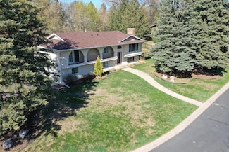 1920 Kyle Place, Golden Valley, MN 55422