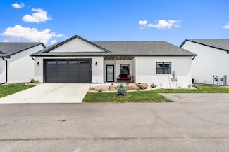204 Bonnie Ln, Belleville, WI 53508