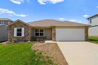 706 Roseberry Dr, Paola, KS 66071