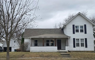 613 E Fulton St, Edgerton, WI 53534