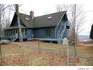 1099 Stevens Rd, Tully, NY 13159