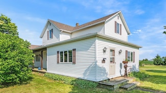 5686 S Warren Rd, Warren, IN 46792