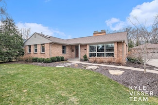 1441 Edgewood Ave SE, Grand Rapids, MI 49506