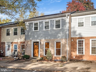 8436 Willow Glen Ct, Manassas, VA 20110