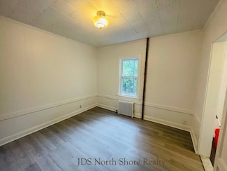 420 Littleworth Ln Unit 7, Sea Cliff, NY 11579