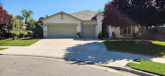 3701 E Harter Ct, Visalia, CA 93292