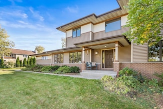 9501 Blackhawk Rd, Middleton, WI 53562