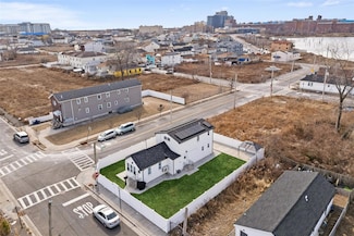 515 Beach 43rd St, Far Rockaway, NY 11691