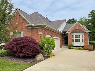 2750 Castlemartin Ct Unit 22, Oakland Township, MI 48306