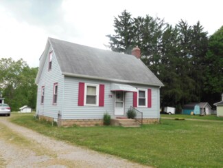 72 Priest Ln NE, Newark, OH 43055