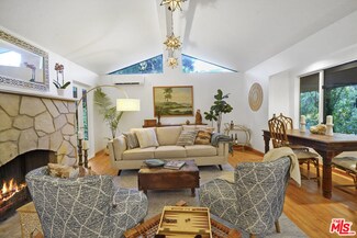 2427 Liberty Ln, Topanga, CA 90290