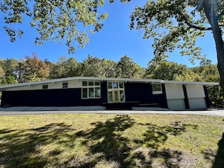 757 E Carolton Dr, Covington, VA 24426