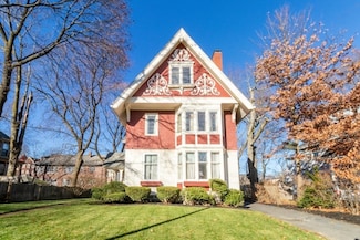 28 Melville Ave, Dorchester Center, MA 02124