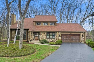 447 Spring Cress Ct, West Chicago, IL 60185