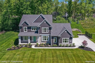 9058 Fielding Dr, Brighton, MI 48116