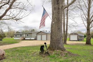 W5977 Lakeview Dr, Montello, WI 53949