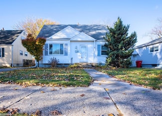 29257 Commonwealth St, Roseville, MI 48066