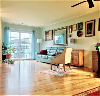 2320 Jackson St Unit 304, Stoughton, WI 53589
