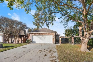 299 Secret Garden Ln, Denham Springs, LA 70726