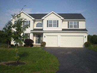 1574 Essex Dr, Hoffman Estates, IL 60192