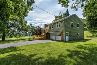 7523 Hilldale Dr, Clinton, NY 13323
