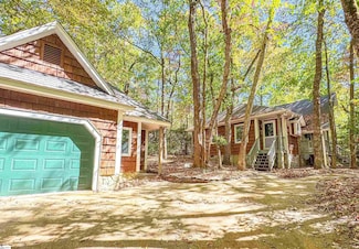 404 Cliff Ridge Dr, Cleveland, SC 29635