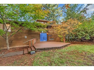 2225 Shields Ave, Eugene, OR 97405
