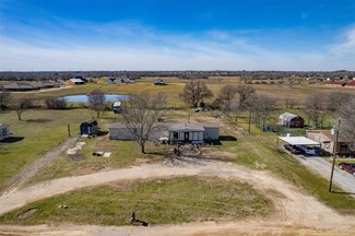 5113 Misty Hollow Dr, Joshua, TX 76058