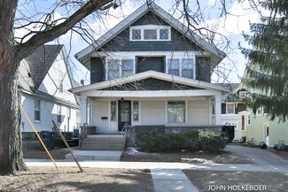 1528 Robinson Rd SE, Grand Rapids, MI 49506